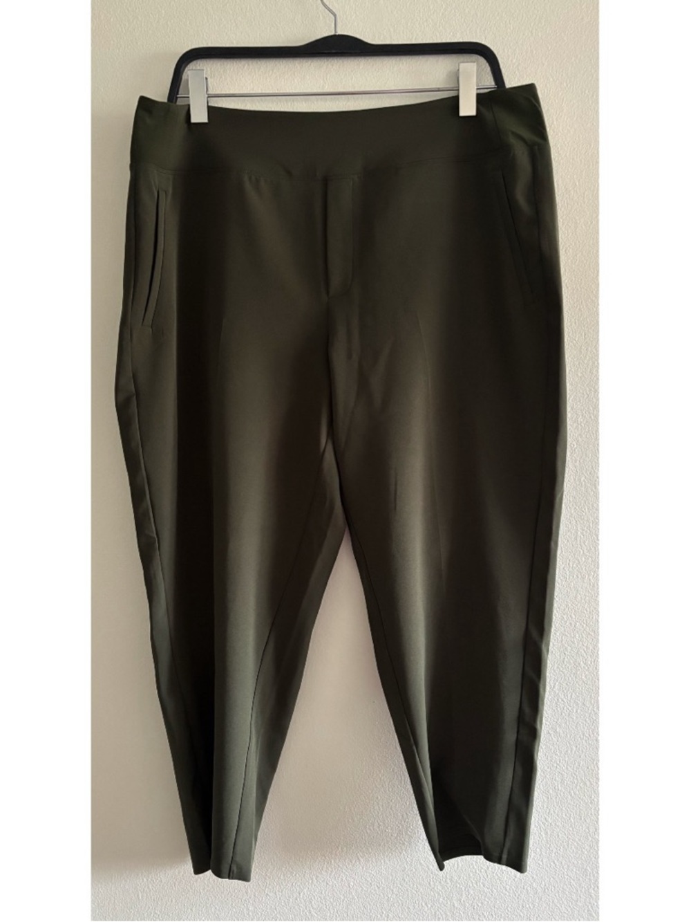 Athleta Olive Green Stretch Pull On Ankle Pants Size 18